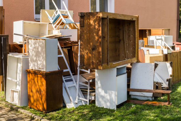 Moving and Downsizing Cleanouts in Newport East, RI